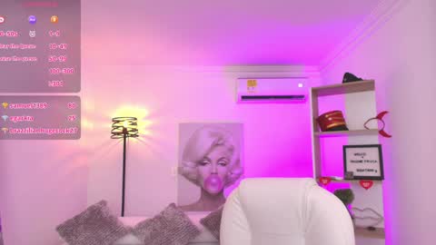 Snapshot of saloomee__ chatting on 01.27.25 SALOME online show from 01.27.25