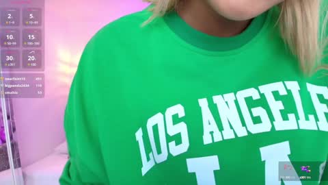 Snapshot of saloomee__ chatting on 02.03.25 SALOME online show from 02.03.25