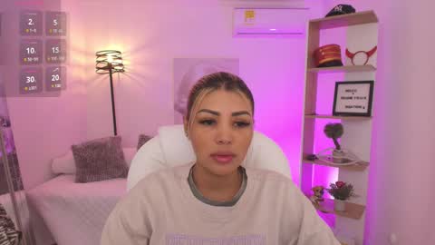 Snapshot of saloomee__ chatting on 02.11.25 SALOME online show from 02.11.25