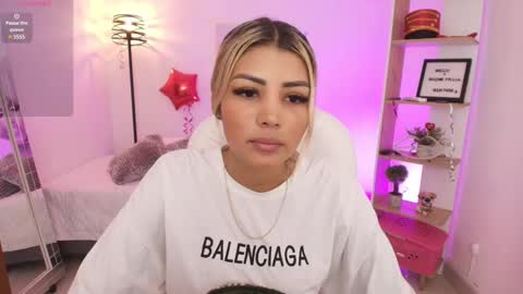 Snapshot of saloomee__ chatting on 02.17.25 SALOME online show from 02.17.25