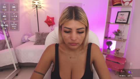 Snapshot of saloomee__ chatting on 02.21.25 SALOME online show from 02.21.25