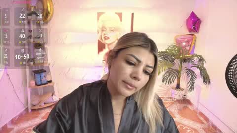 Snapshot of saloomee__ chatting on 09.19.25 SALOME online show from 09.19.25