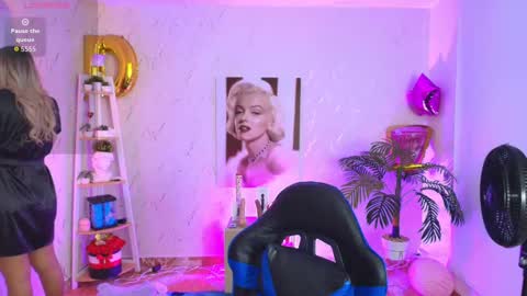 Snapshot of saloomee__ chatting on 10.09.25 SALOME online show from 10.09.25