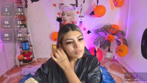 Snapshot of saloomee__ chatting on 10.25.25 SALOME online show from 10.25.25