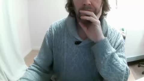 Snapshot of saltimbanquier chatting on 12.17.24 Saltimbanquier Salt ou Banquier online show from 12.17.24