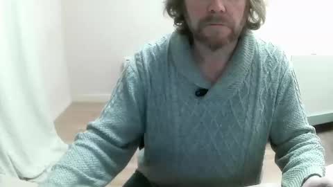 Snapshot of saltimbanquier chatting on 12.19.24 Saltimbanquier Salt ou Banquier online show from 12.19.24