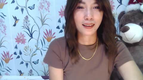 Snapshot of saltwatermuse chatting on 11.08.25 Ask me online show from 11.08.25