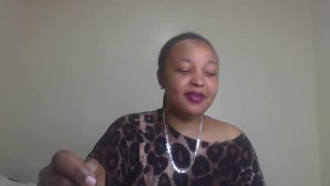 Snapshot of salty_surprise_ chatting on 02.18.25 salty_surprise_ online show from 02.18.25