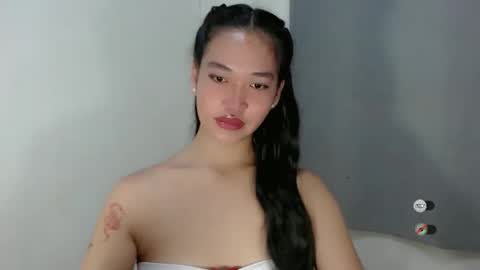 Snapshot of salva_fuckdoll chatting on 10.19.25 Salva online show from 10.19.25