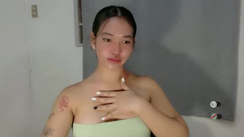 Snapshot of salva_fuckdoll chatting on 11.07.25 Salva online show from 11.07.25