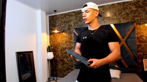 SALVATORE online show from 01.18.25