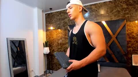 SALVATORE online show from 02.10.25