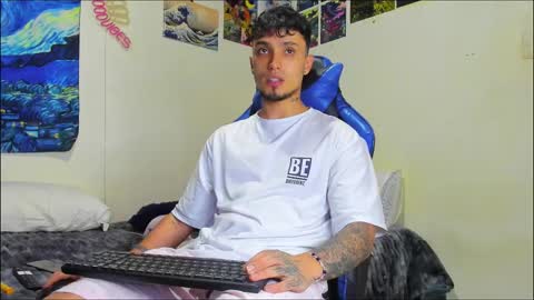 Snapshot of salvatore_dereck chatting on 10.03.25 online show from 10.03.25