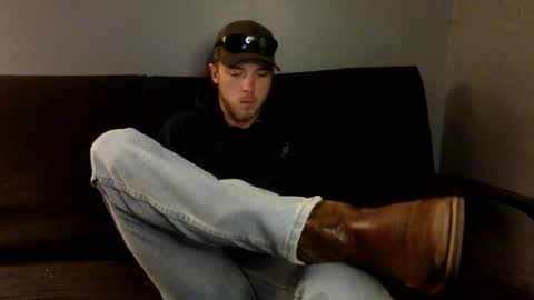 Snapshot of salvcypress chatting on 12.21.25 salvcypress online show from 12.21.25