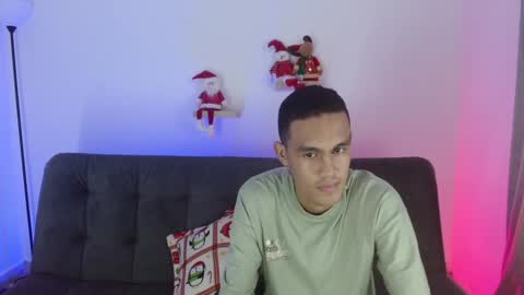 Snapshot of sam_17_cm chatting on 01.06.25 SAM AND BRENDA online show from 01.06.25