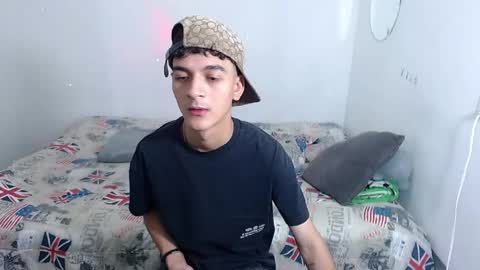 Snapshot of sam__cute chatting on 04.25.26 sam__cute online show from 04.25.26