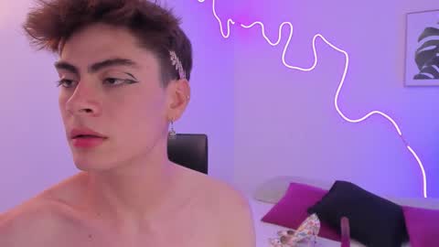 Sam Clark online show from 11.18.25