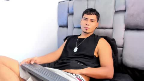 Snapshot of sam_knight_ chatting on 01.15.26 SAM online show from 01.15.26