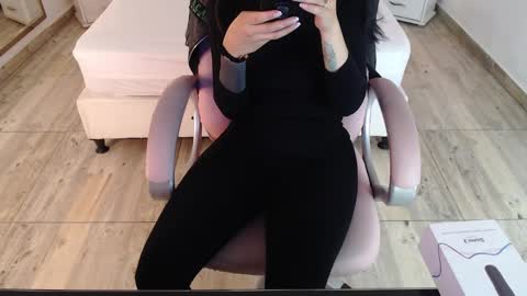 SAM MANSON online show from 02.06.25