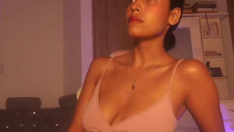 Samantha Roberts online show from 09.26.25