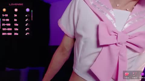 Snapshot of sam_russo chatting on 11.13.25 Sam online show from 11.13.25