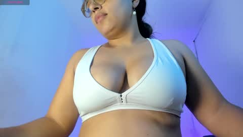 Snapshot of samanta__sweetx chatting on 05.27.26 Samanta Sweet online show from 05.27.26
