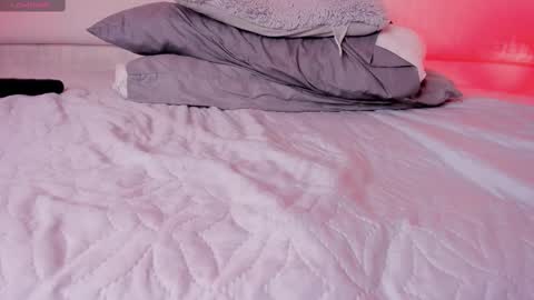 Snapshot of samantha_beckham chatting on 02.14.25 Samantha Beckham online show from 02.14.25