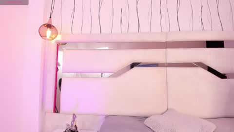 Snapshot of samantha_beckham chatting on 03.11.25 Samantha Beckham online show from 03.11.25