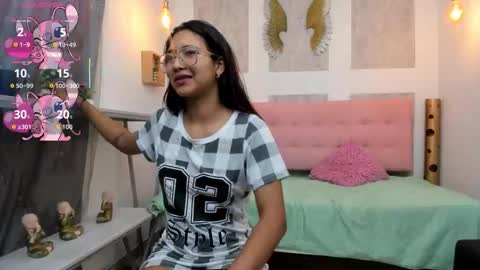 Snapshot of samantha_fox8 chatting on 11.09.25 online show from 11.09.25