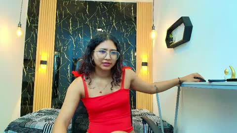 Snapshot of samantha_fox8 chatting on 04.23.26 online show from 04.23.26