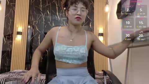 Snapshot of samantha_fox8 chatting on 05.28.26 online show from 05.28.26