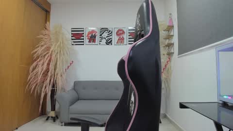 Snapshot of samantha_ga chatting on 02.18.25 Samantha ga online show from 02.18.25