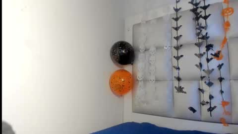 Snapshot of samantha_js_ chatting on 10.22.25 samantha_js_ online show from 10.22.25