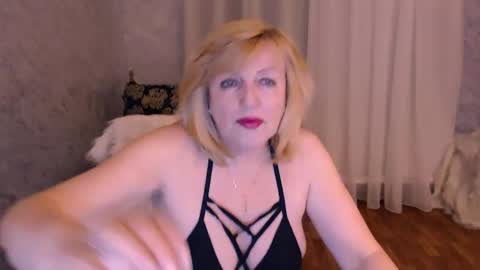 Snapshot of samantha_si chatting on 04.25.26 Samantha online show from 04.25.26
