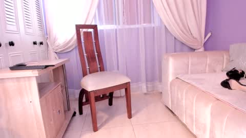 Snapshot of samantha_thompsoon chatting on 11.10.25 samantha_thompsoon online show from 11.10.25