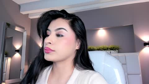 Snapshot of samanthaa_22_ chatting on 01.14.25 Samanthaa online show from 01.14.25