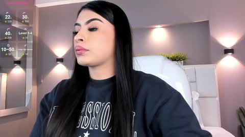 Snapshot of samanthaa_22_ chatting on 01.23.25 Samanthaa online show from 01.23.25