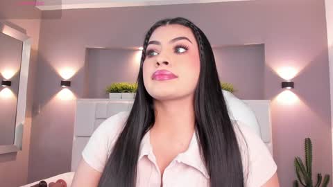 Snapshot of samanthaa_22_ chatting on 02.04.25 Samanthaa online show from 02.04.25