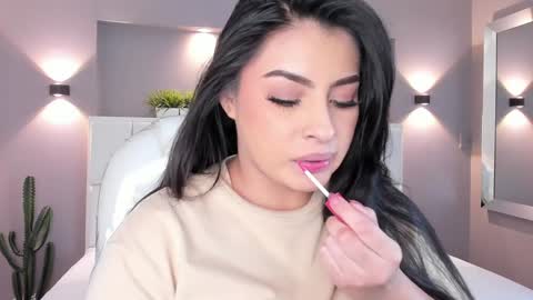 Snapshot of samanthaa_22_ chatting on 02.06.25 Samanthaa online show from 02.06.25