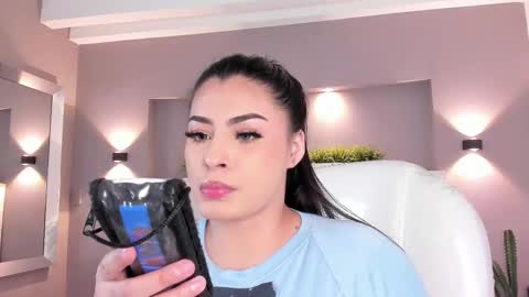 Snapshot of samanthaa_22_ chatting on 02.16.25 Samanthaa online show from 02.16.25