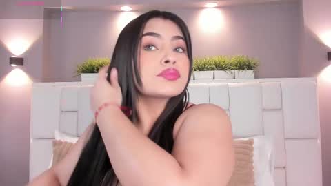 Snapshot of samanthaa_22_ chatting on 02.22.25 Samanthaa online show from 02.22.25