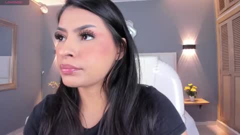 Snapshot of samanthaa_22_ chatting on 09.16.25 Samanthaa online show from 09.16.25