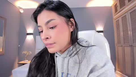 Snapshot of samanthaa_22_ chatting on 09.22.25 Samanthaa online show from 09.22.25