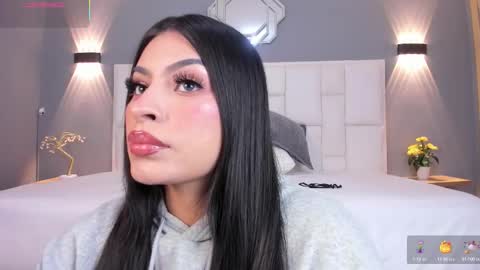 Snapshot of samanthaa_22_ chatting on 10.13.25 Samanthaa online show from 10.13.25