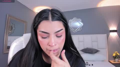 Snapshot of samanthaa_22_ chatting on 10.14.25 Samanthaa online show from 10.14.25