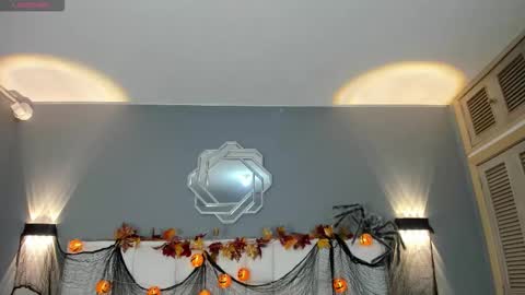 Snapshot of samanthaa_22_ chatting on 10.15.25 Samanthaa online show from 10.15.25