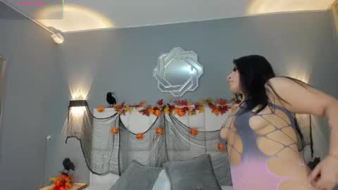 Snapshot of samanthaa_22_ chatting on 10.20.25 Samanthaa online show from 10.20.25