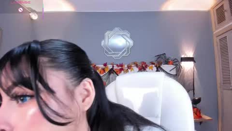 Snapshot of samanthaa_22_ chatting on 10.25.25 Samanthaa online show from 10.25.25