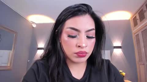 Snapshot of samanthaa_22_ chatting on 11.04.25 Samanthaa online show from 11.04.25