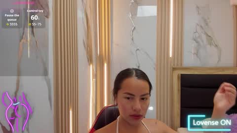 Snapshot of samanthabenet chatting on 01.09.26 online show from 01.09.26